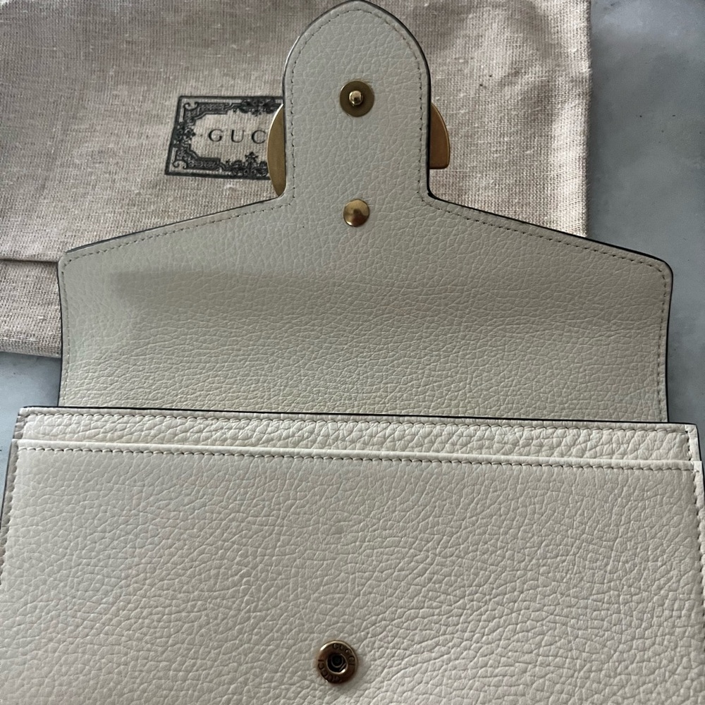 Gucci Ivory Leather Clutch with Gold GG Logo 779776 A7M0T 9522 model❌❌SOLD LOCAL - Picture 6 of 11